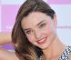 La ravissante Miranda Kerr illumine le Tokyo SkyTree lors d'une apparition pour Samantha Thavasa. Tokyo, le 9 septembre 2012.