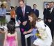  Le duc et la duchesse de Cambridge, William et Kate, ont visité la toute nouvelle usine Rolls Royce lors du deuxième jour de leur visite de Singapour le 12 septembre 2012 