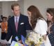  Le duc et la duchesse de Cambridge, William et Kate, ont visité la toute nouvelle usine Rolls Royce lors du deuxième jour de leur visite de Singapour le 12 septembre 2012 