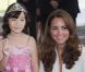  Le duc et la duchesse de Cambridge, William et Kate, ont visité la toute nouvelle usine Rolls Royce lors du deuxième jour de leur visite de Singapour le 12 septembre 2012 