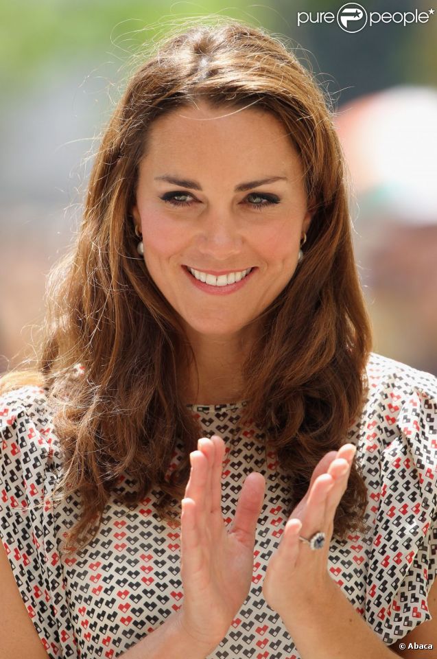Kate Middleton, parfaite et éblouissante lors de son deuxième jour passé à Singapour le 12 septembre 2012 dans le cadre d'un voyage officiel en Asie du sud-est