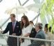 Catherine, duchesse de Cambridge et le prince William, duc de Cambridge lors de leur visite des Gardens by the Bay, le deuxième jour de leur voyage en Asie du sud-est, le 12 septembre 2012 à Singapour