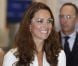 Kate Middleton lors de la visite de l'usine Rolls Royce à Singapour au cours de son voyage en Asie du sud-est en compagnie du prince William le 12 septembre 2012