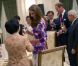 Kate Middleton et le prince William étaient reçu par le président de Singapour, Tony Tan, et sa femme lors de leur premier jour de leur périple en Asie du sud-est, le 11 septembre 2012