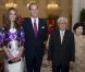 Kate Middleton et le prince William étaient reçu par le président de Singapour, Tony Tan, et sa femme lors de leur premier jour de leur périple en Asie du sud-est, le 11 septembre 2012
