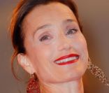 Kristin Scott Thomas : Héroine de la série Pink Panthers sur Canal+