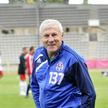Luis Fernadez lors d'un match de gala opposant le Variété Club de France à la Sélection républicaine au Stade Charlety à Paris le 12 septembre 2012 en hommage à Thierry Roland et pour les 80 ans du foot pro