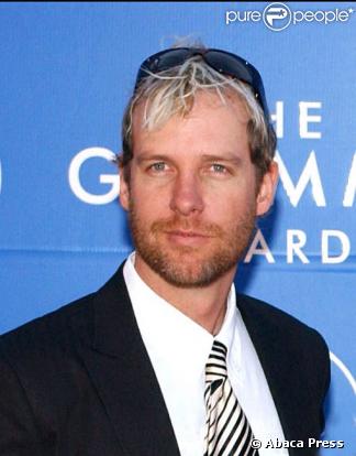 Tom Dumont de No Doubt