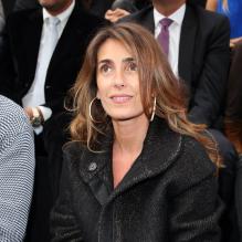 <p>Mademoiselle Agnès, modeuse avertie, renoue avec les premiers rangs de défilé en assistant au Plus Grand Défilé de Mode du Monde organisé par les Galeries Lafayette. Paris, le 18 septembre 2012.</p>