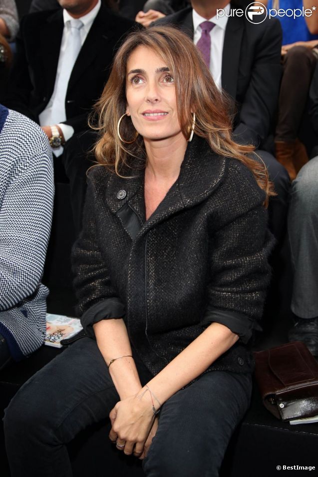 Mademoiselle Agnès, modeuse avertie, renoue avec les premiers rangs de défilé en assistant au Plus Grand Défilé de Mode du Monde organisé par les Galeries Lafayette. Paris, le 18 septembre 2012.