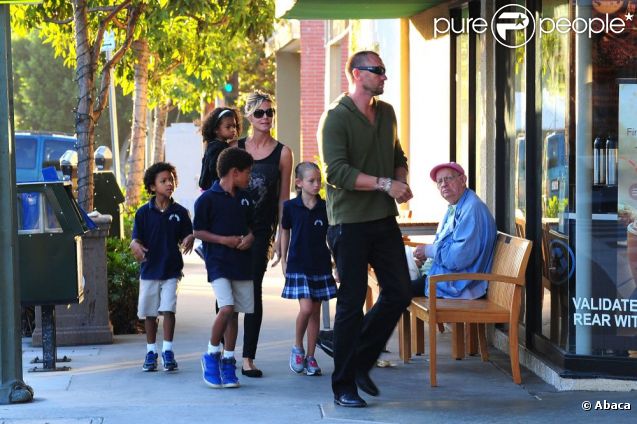 Heidi Klum à Los Angeles avec son nouvel amoureux et ses enfants le 19 septembre 2012
