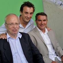 Thierry Roland, entouré de Jean-Marc Ferreri et Vincent Couëffé le 28 juillet 2010 en Tunisie.