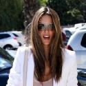 Alessandra Ambrosio : Souriante et stylée quand sa fille Anja fait la grimace