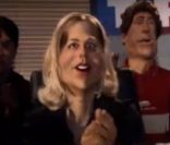 Les Guignols : Claire Chazal et Michel Denisot reprennent Call Me Maybe