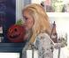 Exclusif - Gwen Stefani retombe en enfance avec son aîné Kingston en se rendant dans une boutique de bonbons dans le quartier de Sherman Oaks. Los Angeles, le 8 octobre 2012.