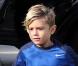 Kingston, 6 ans et en tenue de football, arrive avec sa mère Gwen Stefani et son petit frère Zuma chez Todd Stefani. Los Angeles, le 6 Octobre 2012.