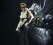 Justin Bieber suspendu lors de son concert à Vancouver au Canada le 10 octobre 2012.