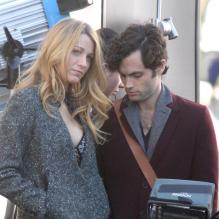 Blake Lively et Penn Badgley sur le tournage de Gossip Girl, à New York, le 11 octobre 2012