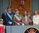 Le roi Jean Carlos et la reine Sofia, aux côtés du prince héritier Felipe d'Espagne et de son épouse Letizia lors du défilé militaire de la fête nationale de l'Espagne le 12 octobre 2012