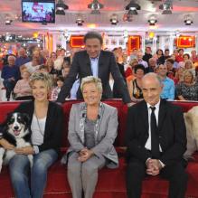 Catherine Salvador, Michel Drucker, Guy Marchand et Veronique Jannot lors de l'enregistrement le 10 octobre 2012 à Paris de l'émission Vivement Dimanche diffusée le 21 octobre