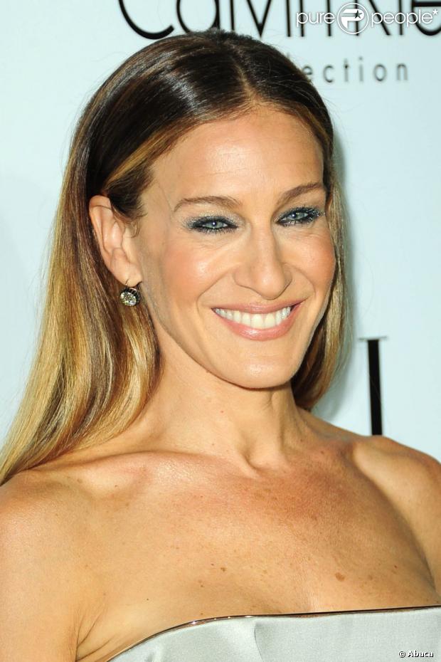 http://static1.purepeople.com/articles/1/10/86/01/@/957385-sarah-jessica-parker-arriving-for-the-620x0-2.jpg
