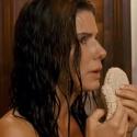 Sandra Bullock, nue sous la douche, donne des conseils totalement dingues