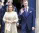 Le grand-duc Henri et son épouse, la grande-duchesse Maria Teresa, quittent le palais grand-ducal pour se rendre à l'Hôtel de Ville où sera célébrer le mariage civil de leur fils, le prince Guillaume, à Luxembourg, le 19 octobre 2012.