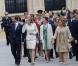 Le prince Guillaume et sa fiancée Stéphanie de Lannoy, entourés d'une vingtaine de proches, arrivent à l'Hôtel de Ville où sera célébré leur mariage civil, le 19 octobre 2012.