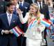 Le prince Guillaume et sa fiancée Stéphanie de Lannoy encouragés par les Luxembourgeois le jour de leur mariage civil, le 19 octobre 2012.