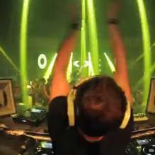 Quentin Mosimann mixant à la Mansion de Miami en 2012.