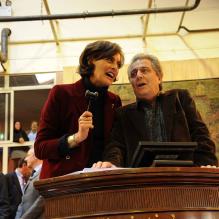 Inès de la Fressange et Christian Clavier, présidente de la 151e vente des Hospices de Beaune, le 20 novembre 2011.