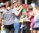 Jennifer Garner et Seraphina sur un marché fermier à Ventura, le 18 octobre 2012