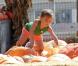 Jennifer Garner et Seraphina sur un marché fermier à Ventura, le 18 octobre 2012