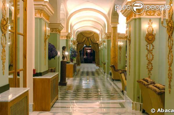 L'interieur du Royal Monceau : tout est à détruire !