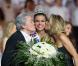 Miss Bourgogne, alias Marine Lorphelin, devenue le 8 décembre 2012 Miss France 2013 : elle est embrassée par Alain Delon et Sylvie Tellier lors de son sacre