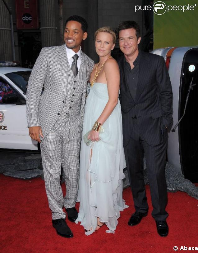 Charlize Theron Will Smith et Jason Bateman à la première de Hancock