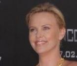 Charlize Theron et Will Smith à la première de Hancock