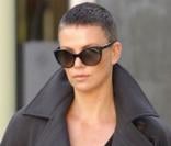 Charlize Theron : Stylée avec sa mère, elle s'accommode de sa nouvelle coupe