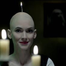 Winona Ryder dans le clip Here With Me, des Killers.