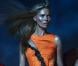 Kate Moss incarne une sexy gladiatrice pour la campagne printemps-été 2013 de Versace. Photo par Mert Alas et Marcus Piggott.