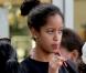 Exclusif - Malia, 14 ans et fille aînée   de Barack et Michelle Obama, en vacances avec des proches sur l'île de Maui à Hawaï. Le 24 décembre 2012.