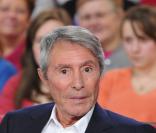 Francis Veber à l'enregistrement de l'émission Vivement Dimanche à Paris, le 16 Janvier 2013. Diffusion le 20 janvier 2013.