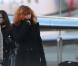 La chanteuse Mylène Farmer et son staff arrivent en jet privé à l'aéroport de Cannes-Mandelieu pour assister aux NRJ Music Awards, le 25 janvier 2013.