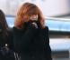 La chanteuse Mylène Farmer et son staff arrivent en jet privé à l'aéroport de Cannes-Mandelieu pour assister à la cérémonie des NRJ Music Awards, le 25 janvier 2013.
