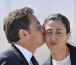 L'arrivée à Paris d'Ingrid Betancourt, accueillie par le couple Sarkozy !