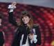 Victoires de la Musique 2013: Lou Doillon ivre de joie entre sa mère et son fils