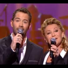 Emmanuel Moire et Sheila interprètent "Bang Bang" <span>lors des Victoires de la Musique, sur France 2 le 8 février 2013.</span><span></span>