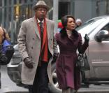 Forest Whitaker et Angela Bassett en action sur le tournage du film Black Nativity à Times Square, New York City, le 5 février 2013.