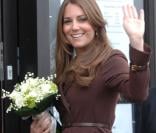 Kate Middleton enceinte : Son baby bump habillé par TopShop crée le buzz !