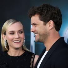 Diane Kruger et Joshua Jackson tout sourire à la première du film Les Âmes Vagabondes (The Host) au ArcLight Theatre, Los Angeles, le 19 mars 2013